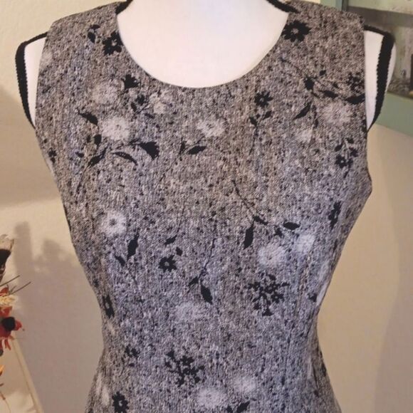 Liz Claiborne Tapestry Floral Dress. Career, Professional,  Beigecore - Picture 2 of 14